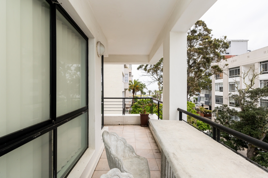 To Let 2 Bedroom Property for Rent in Sea Point Western Cape